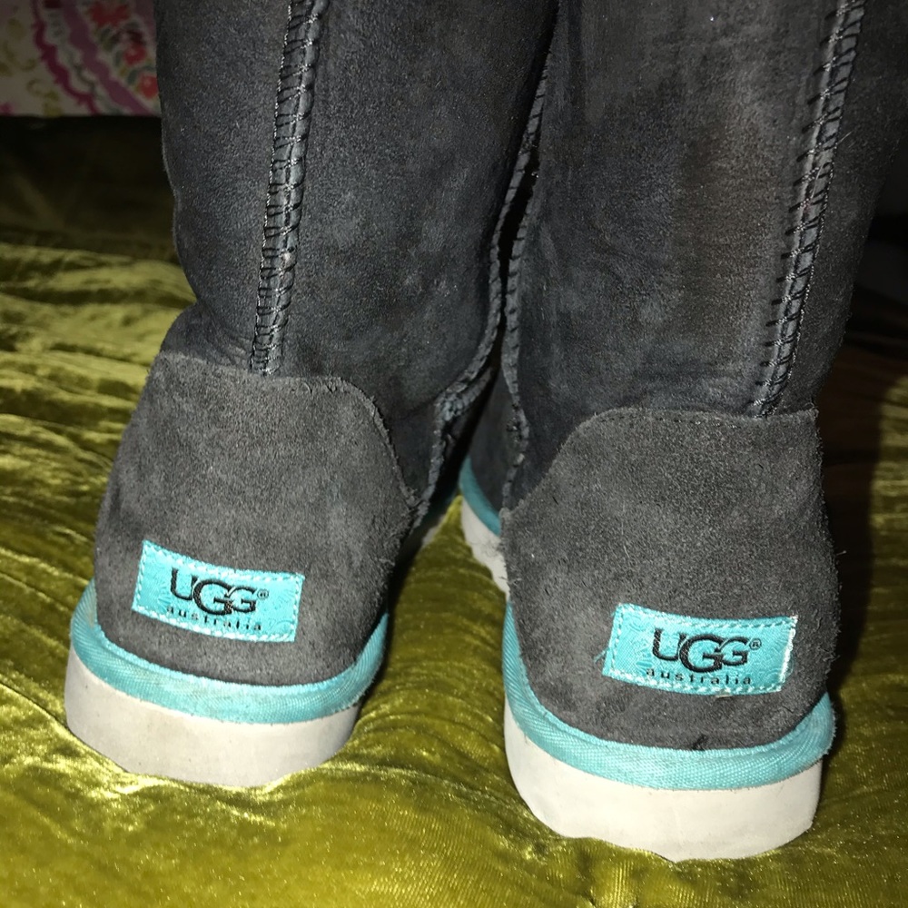 Limited edition uggs with turquoise trim